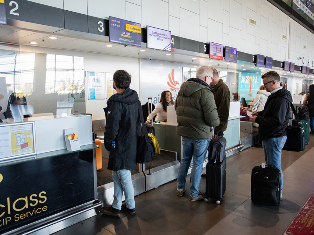 ТАВ: Превезени над три милиони патници на двата аеродрома