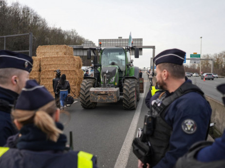 Земјоделците од Белгија протестираат пред седиштето на ЕУ