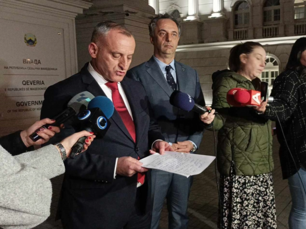 Разрешени министрите за здравство и за информатичко општество во техничката влада