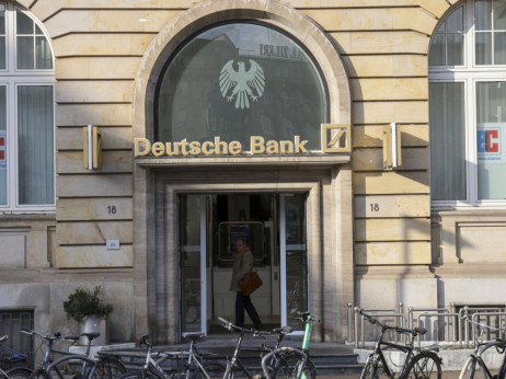 „Дојче банк“ ја објави својата прва загуба во последните четири години