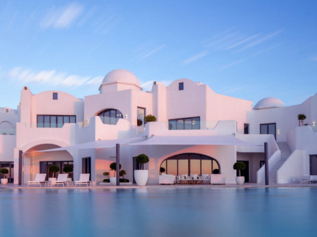 Во Абу Даби никна копија на Санторини за луксузни патници