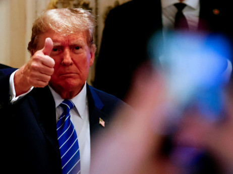 Трамп: Земјите ќе се соочат со царини од 15 до 50 отсто