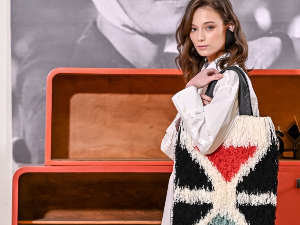 Таписеријата повторно е во тренд, македонски чанти ја вратија во живот