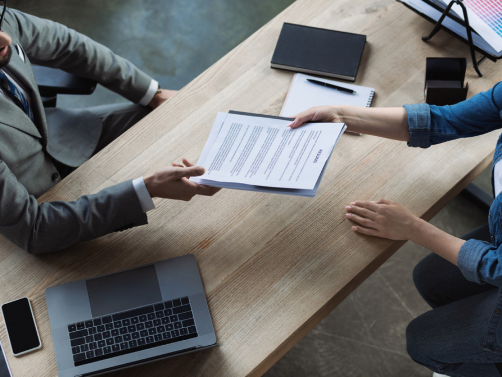 Вашата кратка биографија веројатно е подолга одошто треба да биде