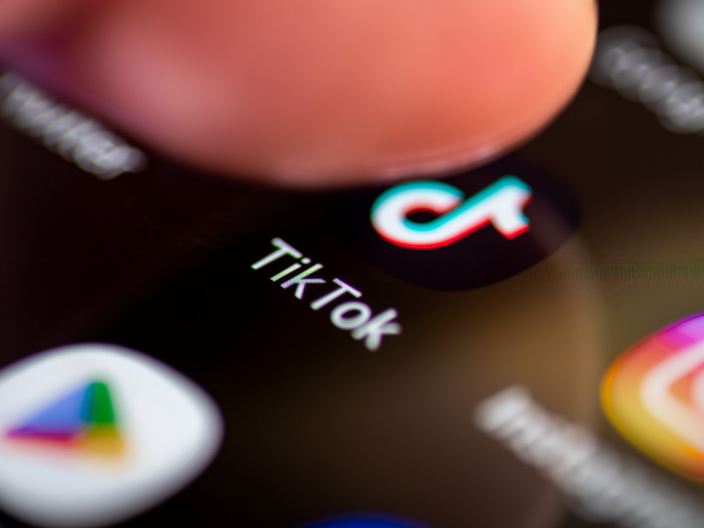 Австралија ќе ги забрани социјалните мрежи за деца под 16 години