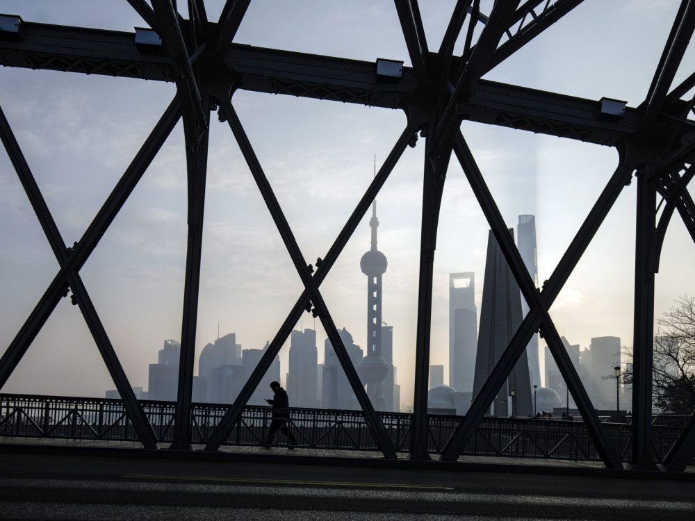 „Фич“ ја намалува прогнозата за Кина од стабилна во негативна