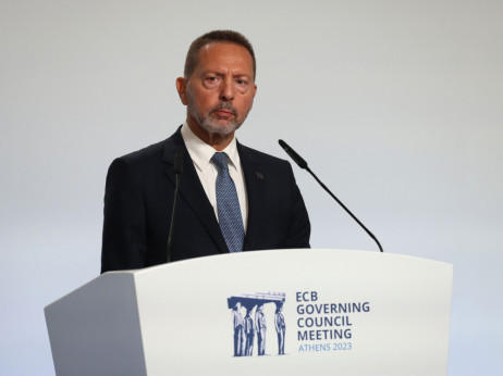 Стурнарас: Време е ЕЦБ да се одвои од Фед