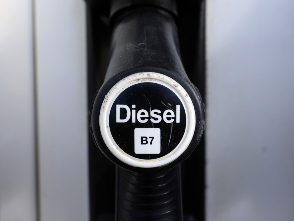 ИЕА: Нападите врз руските рафинерии може да го нарушат пазарот на дизел