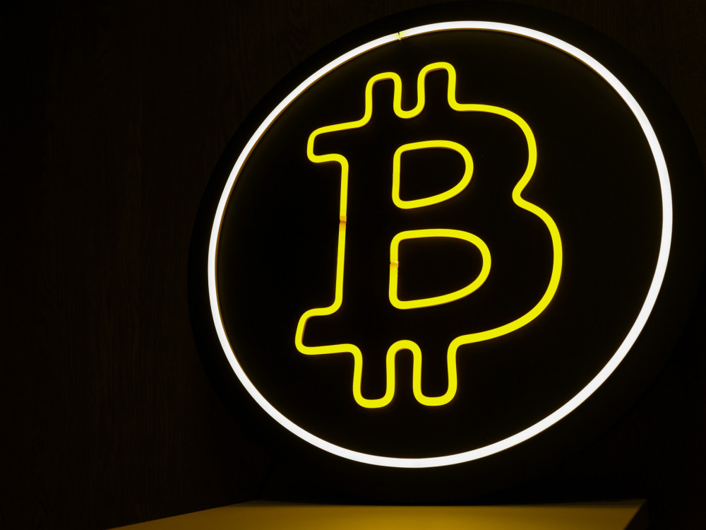 Биткоинот се враќа од загубите предизвикани од геополитичката тензија