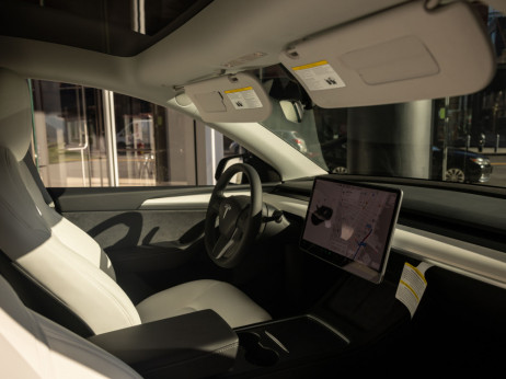Шангај одобри „Тесла“ да тестира вид самовозечки автомобили