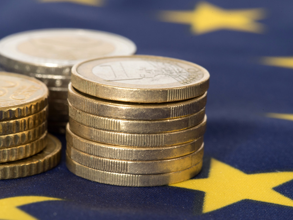 Инфлацијата во еврозоната неочекувано забрза, оправдувајќи ја претпазливоста на ЕЦБ