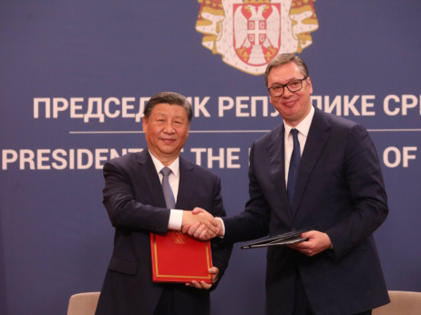 Србија и Кина потпишаа 28 документи и најавија летачко такси до 2027 година