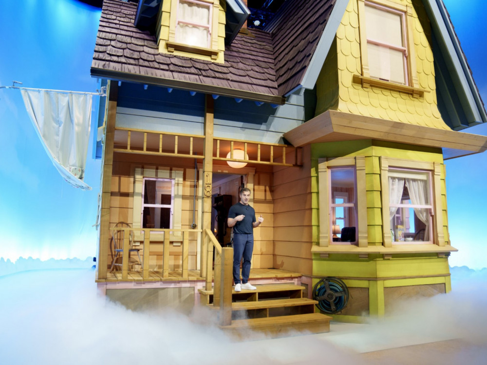 Спијте во музејот на „Ферари“ или во куќата на Барби преку „Ербиенби“