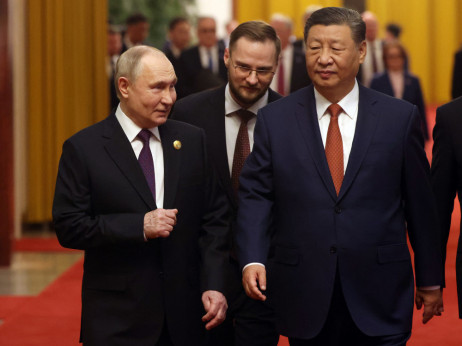 Шји Џјинпинг: односите меѓу Кина и Русија треба да траат „генерации“