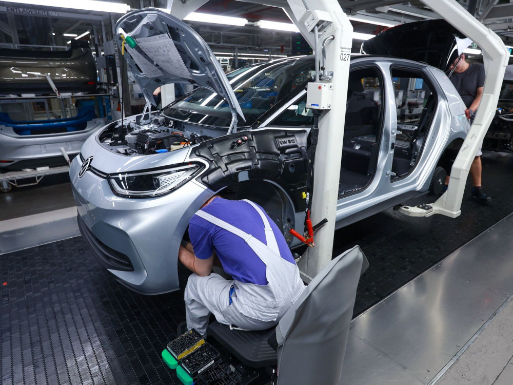 Кина навестува царини од 25 проценти за увезените автомобили