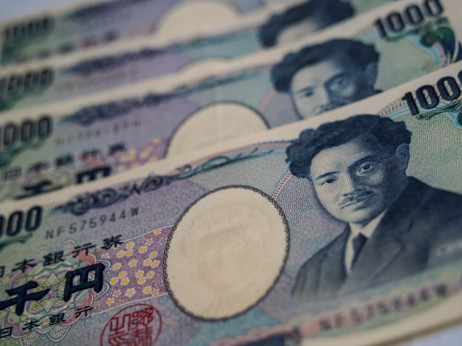 Јапонскиот јен може да потоне на ниво од 1986 година