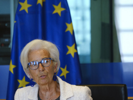 Лагард:  ЕЦБ сè уште нема доволно докази дека заканите за инфлација поминале
