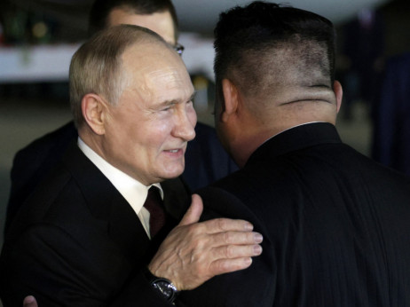 Ким му вети „безусловна“ поддршка на Путин за војната во Украина