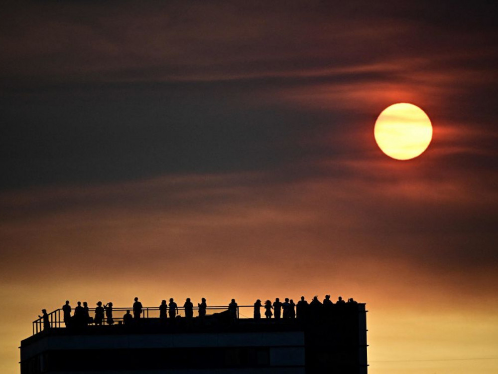 Топлотниот бран во Европа ќе продолжи и следниот месец