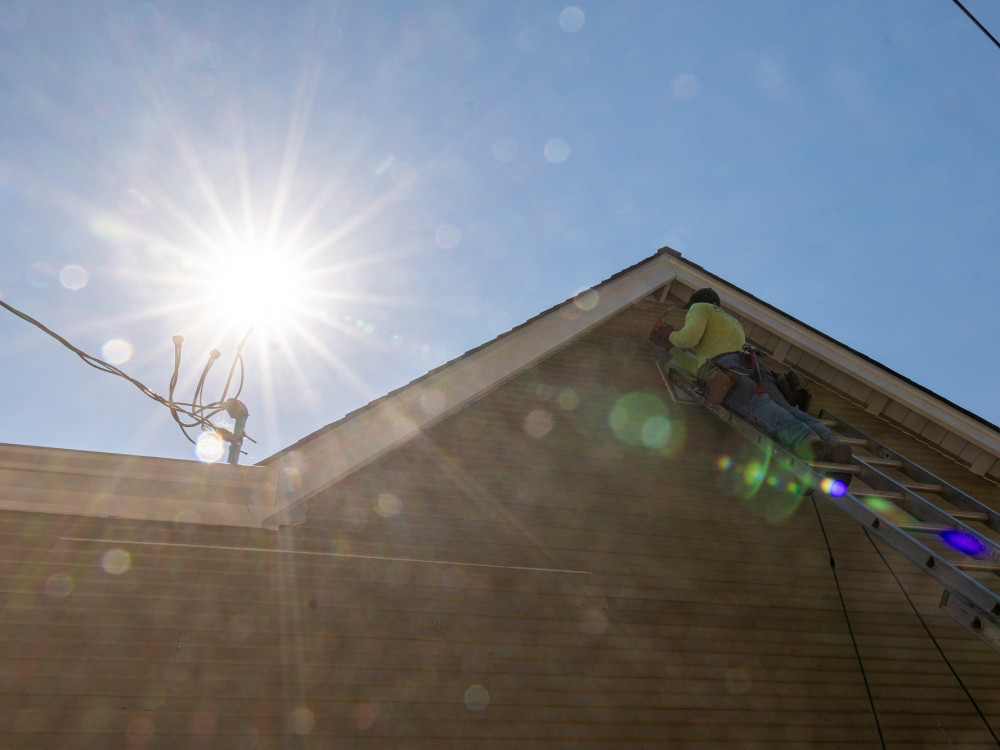 Први сојузни мерки за заштита на работниците од жештини во САД