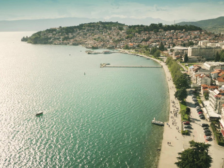 Најдобрите плажи на Охридско Езеро: Каде сакаат да пливаат странците?