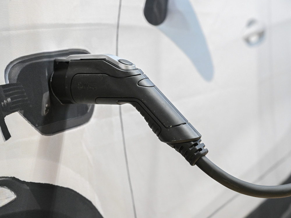 Накратко од светот: Расте заканата за пазарот на електрични возила