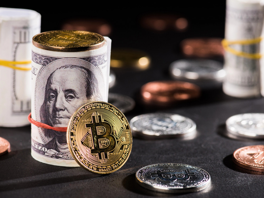 Накратко од светот: Биткоинот постигна нов рекорд