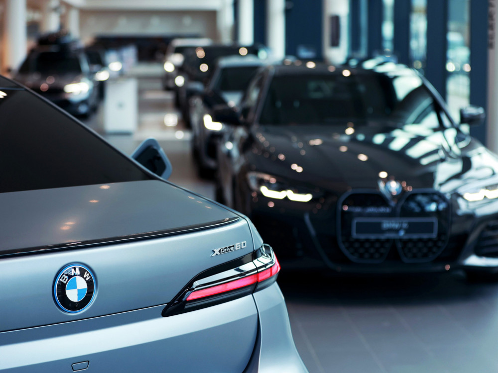 БМВ за прв пат ја надмина „Тесла“ во европската продажба на ЕВ