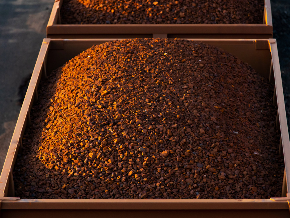 Цената на железото падна под 90 долари за тон