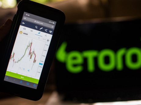 Акцијата на „ЕТоро“ скокна за 29 отсто откако е-платформата за тргување направи ИПО