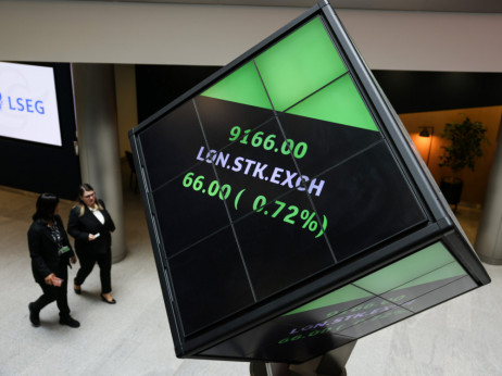 Европските берзи мирни додека инвеститорите ги следат мировните преговори за Украина