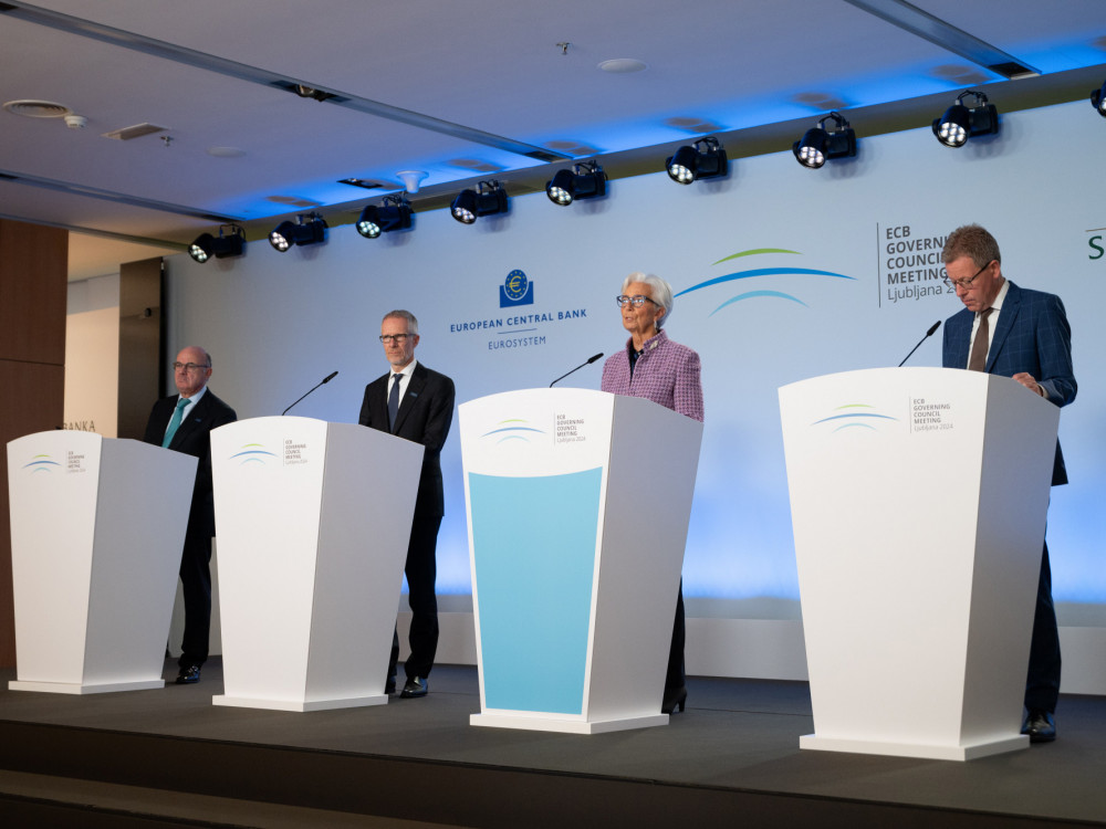 Челници од ЕЦБ повикуваат да се намали надзорот врз банките