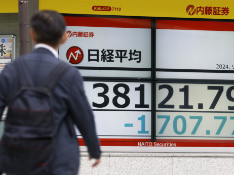 Јапонскиот индекс Nikkei 225 е на пат кон рекордно затворање, бришејќи ги загубите од војната во Иран
