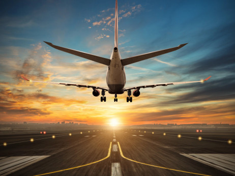 Конфликтот на Блискиот Исток ја зголемува неизвесноста за авиоиндустријата