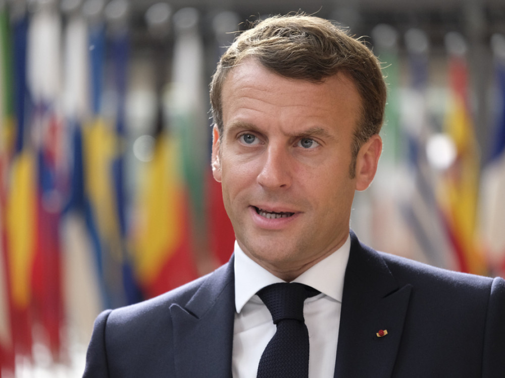 Накратко од светот: Политички заплет во Франција и во Јужна Кореја