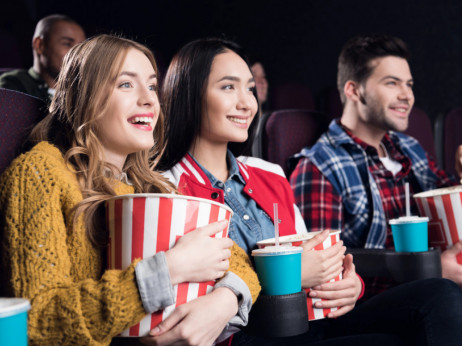 Канадската „Синеплекс“ бара купувач