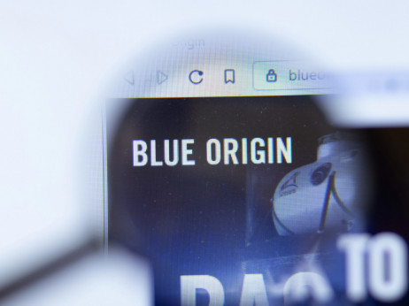 „Блу Ориџин“ успешно го заврши првиот вселенски лет со корисник на инвалидска количка