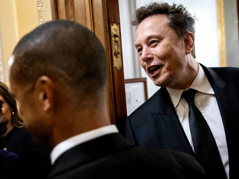 Маск се пофали дека неговиот оддел забрзано крати трошоци од буџетот