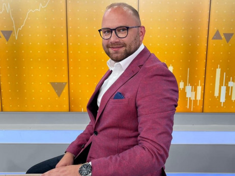 Blažekovićev tjedni presjek - Dalekovod na valu elektrifikacije, AI ušao u hrvatske kompanije