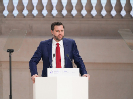 Венс: Русија бара и украински територии што не ги окупира