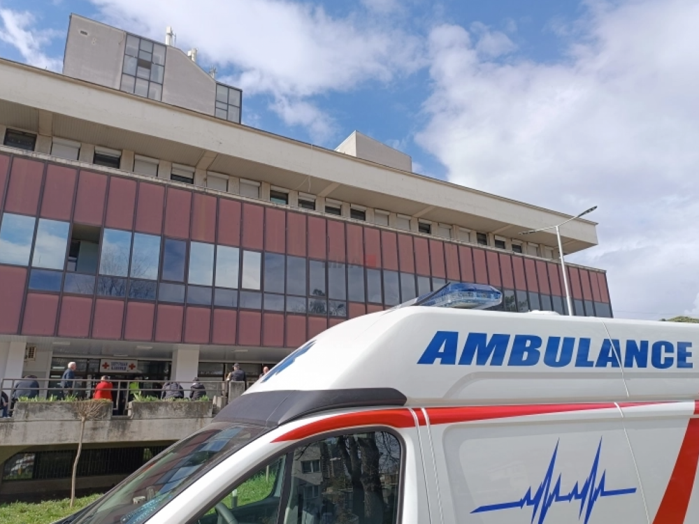 Четворица повредени во пожарот се во критична состојба