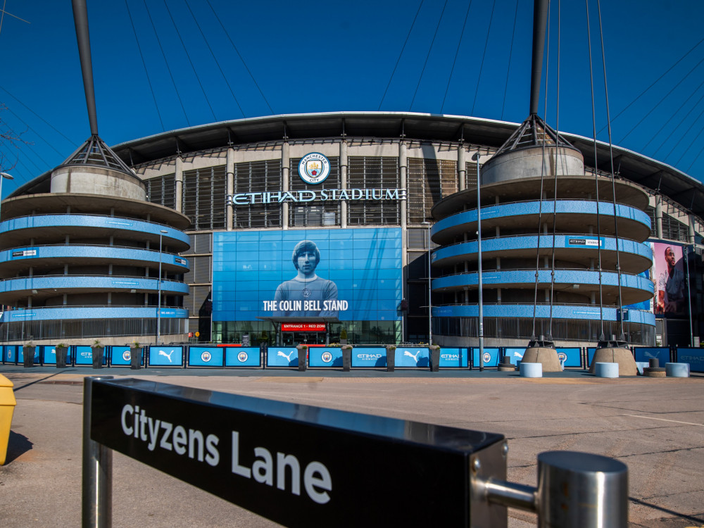 Премиерлигата игра на картата на луксузот