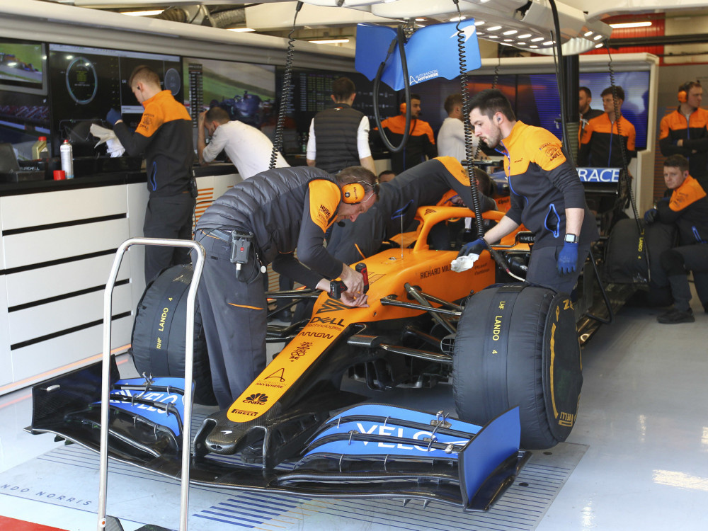 Војна на производителите на спортска опрема во Формула 1: Мекларен договори соработка со „Пума“