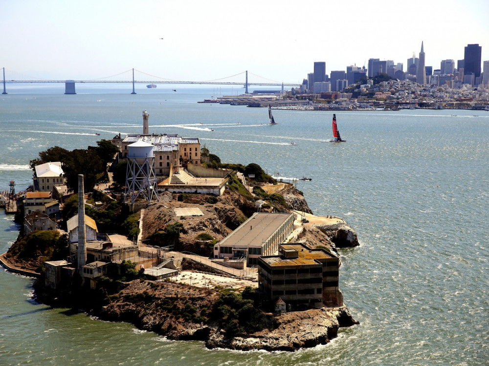 Трамп сака повторно да го отвори Алкатраз како федерален затвор