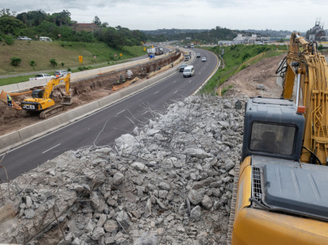 Нов анекс на договорот за автопатот Кичево-Охрид, рокот за изградба пролонгиран до мај 2027.