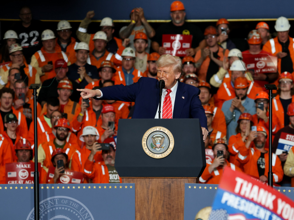 Трамповата стратегија на лудило наспроти одењето на Џјинпинг по јаже