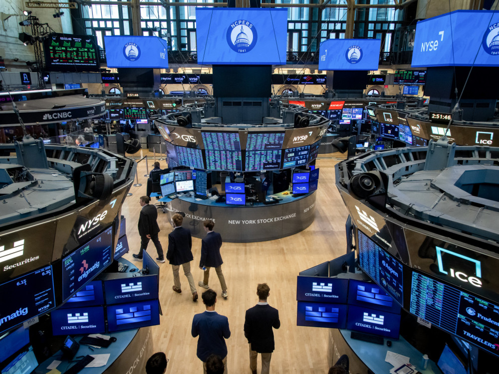 Инвеститорите од Волстрит навалија на ризични акции и покрај предупредувањата