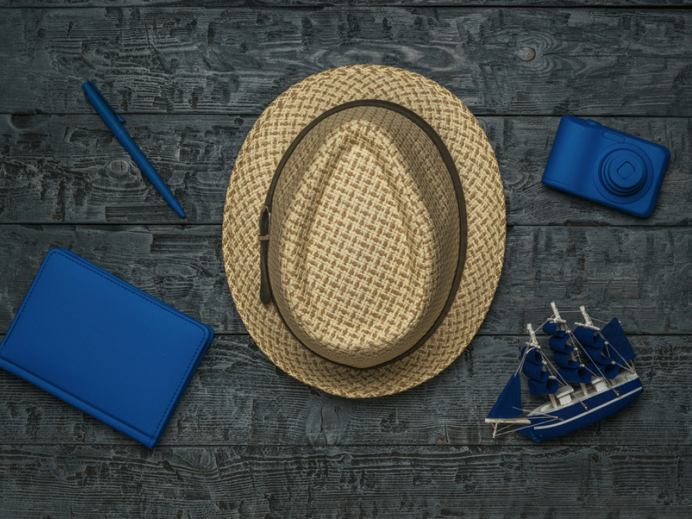 Луксуз во вашиот рачен багаж: Стил од милион долари со малку облека