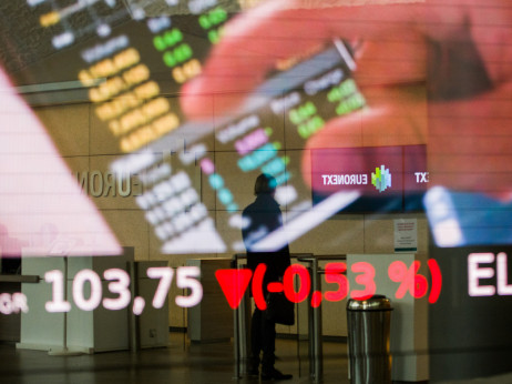 Накратко од светот: Распродажба на акциите на технолошките компании