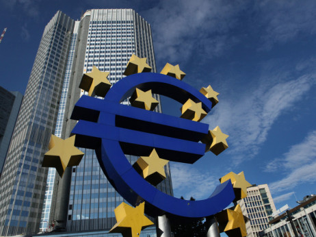 Приватниот сектор во еврозоната со најбрз раст во последниве 16 месеци